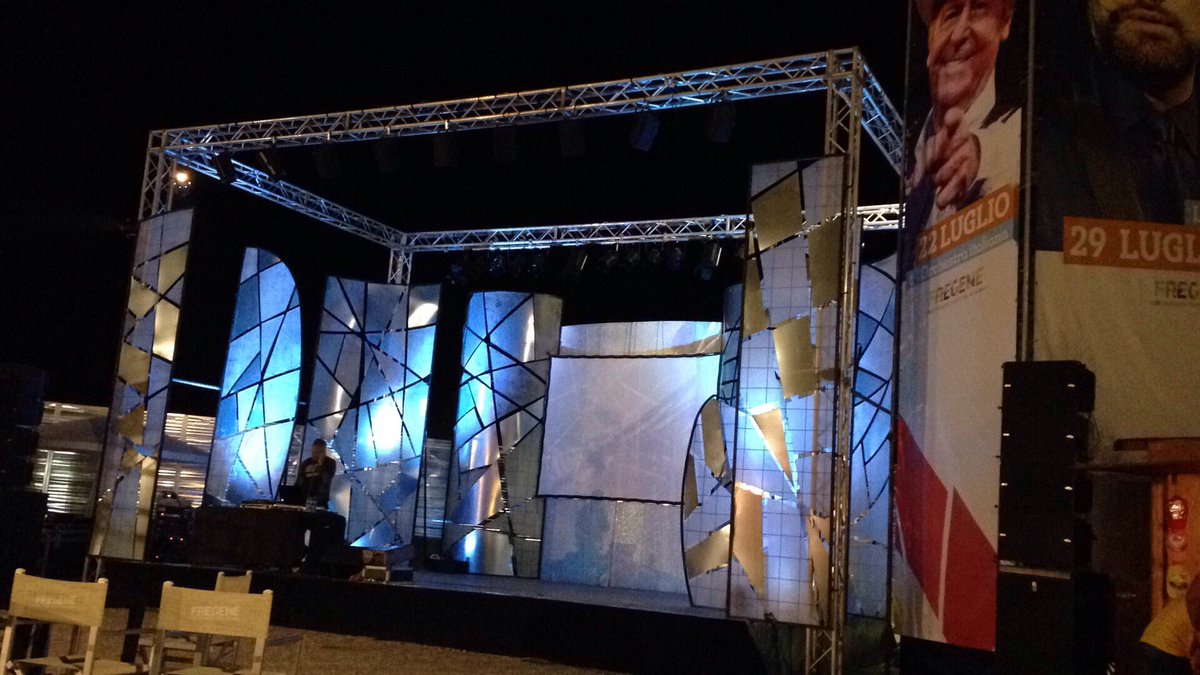 eciardulli's tweet photo. Questo il nostro palco per venerdì al @FregeneSumFest @daltrocantodint e @AtmosfereA #cartoonado start live ore 2115 https://t.co/04o4niFemy