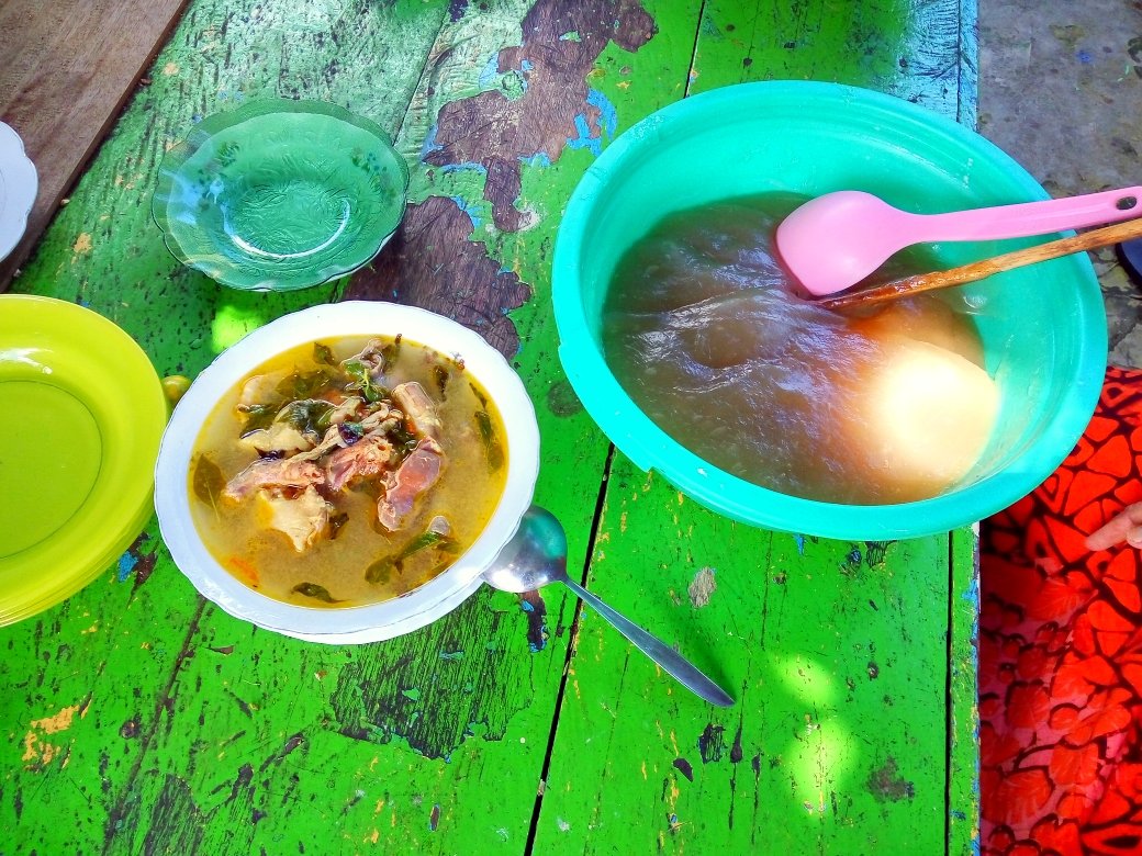 kiahaly's tweet photo. #SisaMudik
Santap Papeda+Ayam Asam Padis made in Bunda Tercinta.. #ajibbbb #kuliner #kulinermaluku @FianMic https://t.co/XE6CNg5FFW