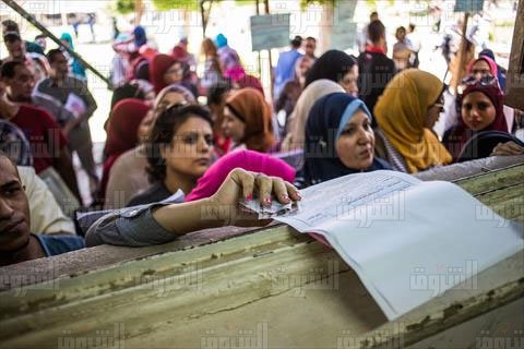 Shorouk_News's tweet photo. بالصور.. زحام ومشادات في اليوم الأول لسحب بطاقات القدرات  https://t.co/6DmlJzmQ2R https://t.co/7G9rTTN5ec