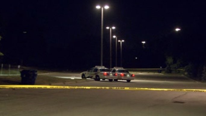 CityNewsTO's tweet photo. Update: Bullet fired into Port Union home https://t.co/l8tMdhIPmO https://t.co/I6uZh14LxW