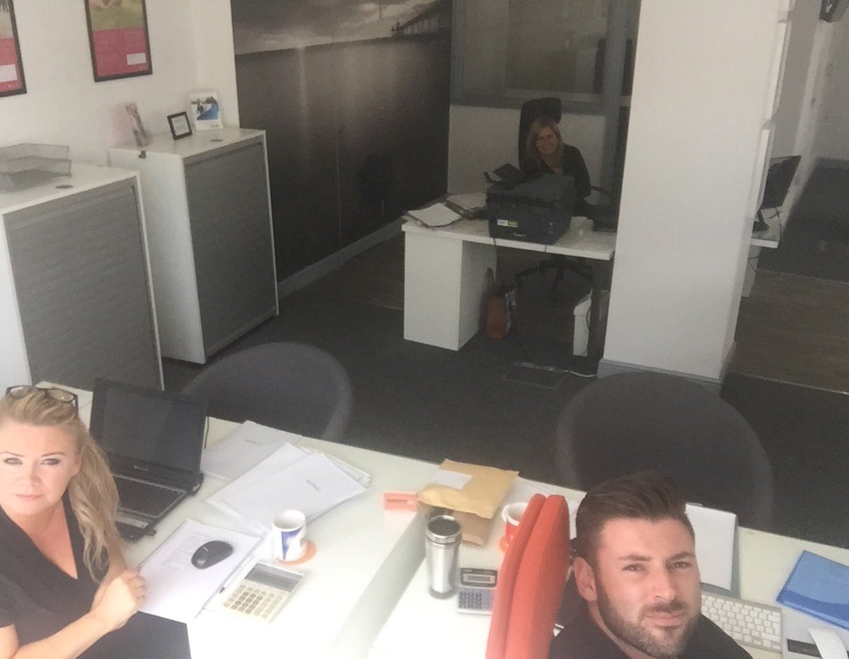 MAB_KPerryman's tweet photo. Just me and the ladies in the office today! #luckyguy https://t.co/Ig2qFlbQ59