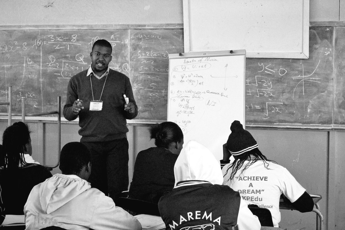 lebangnong's tweet photo. The Teaching and Learning Continues... #GoMathsWinterSchool 
#Week3 #10Years @ATNSSA 
"Achieve A Dream" #KPEdu https://t.co/1mYdqqxL5f