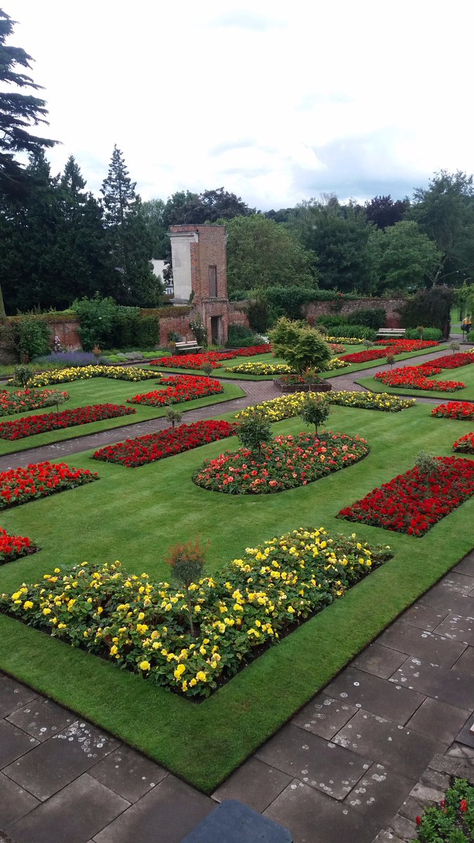 Dacorum Council على تويتر Walled Garden In Gadebridge Park And