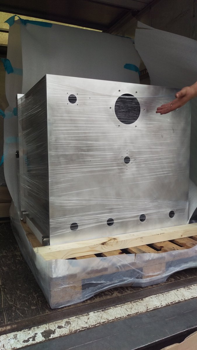 interface_ipel's tweet image. 1st Aluminum chamber supplied by IPEL to the vacuum industry - achieving 1x10-8 mbar/l/s