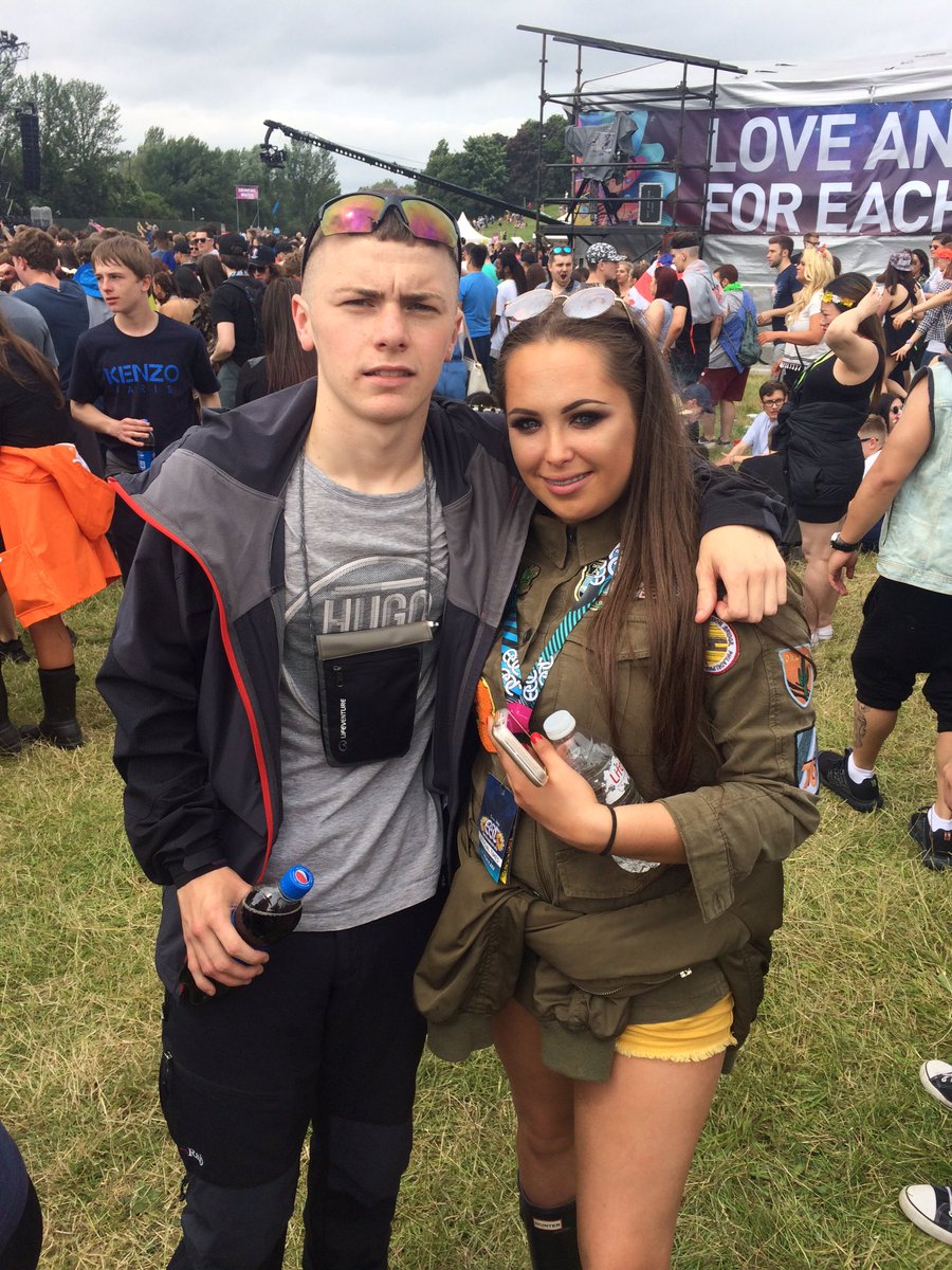 DanAmbrose98's tweet photo. Edc🎪 https://t.co/HQGZMHZl3e