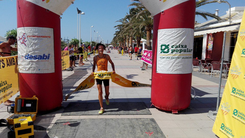 Morvedretri's tweet photo. Nuestros campeones absolutos y locales. Enhorabuena campeones. En breve subiremos el resto de fotos, @arnaujosea https://t.co/ILdgXrX4sQ