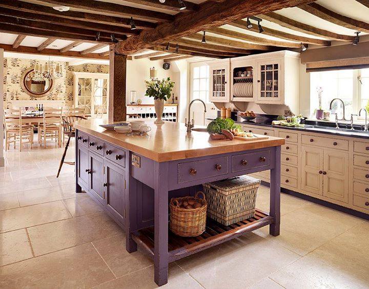 kitzine's tweet photo. A perfect #IslandKitchen with fitting #furniture &amp; #KitchenCabinets
#KitchenIdeas #kitzine #homedecor https://t.co/ShTaKg4M5H