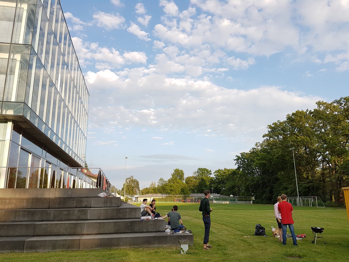 codecats_io's tweet photo. To finish the weeks relaxed all cats barbecue together, every Friday. How was your weekend? #codecats #bootcamp16 https://t.co/ZMDtOJjugA