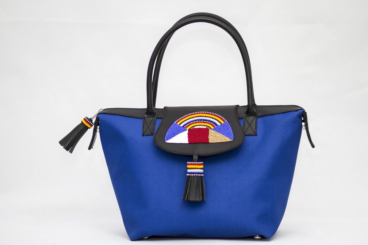KatchyPr's tweet photo. MONDAY BLUES 
SHOP: https://t.co/L5wUo5lUWF https://t.co/kRzZKixW01
