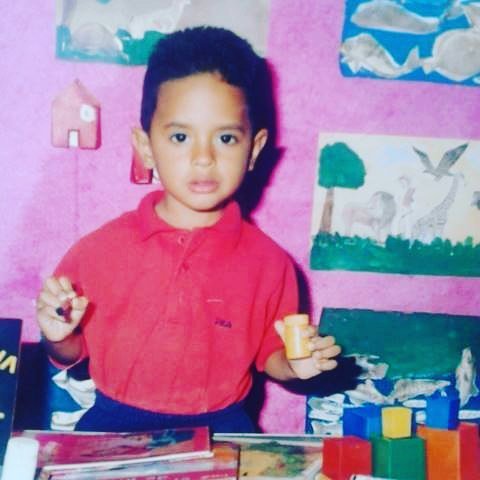 CharlieGsalsa's tweet image. El Pequeño Turrón de Coco de Doña Narvis Garcia ,@CharlieGsalsa Modo Kinder Pequeño Bebe como me decía Mi Viejita