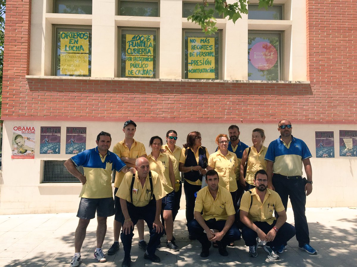 Los y las trabajadoras de Correos en lucha defendiendo un servicio público y de calidad. ¡Todo nuestro apoyo!
