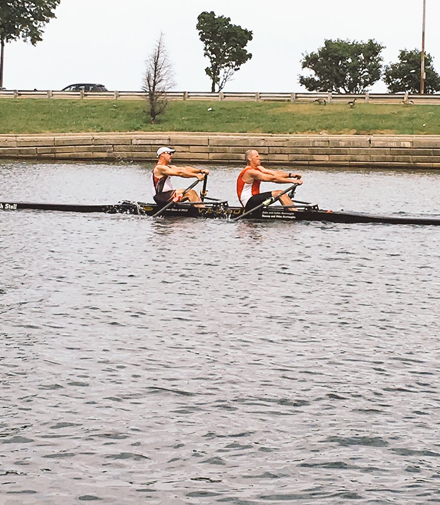 GwenethB's tweet photo. Lead by example. IRC coaching. @Indyrowing #ChicagoSprints https://t.co/uOEHU8ymd4