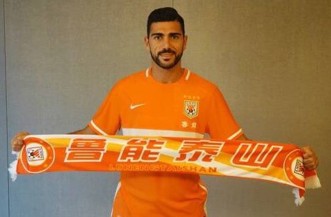 #OFFICIAL : Graziano Pelle dikontrak 2,5 musim oleh #ShandongLuneng dari #SaintsFC dengan total 40 juta Euro