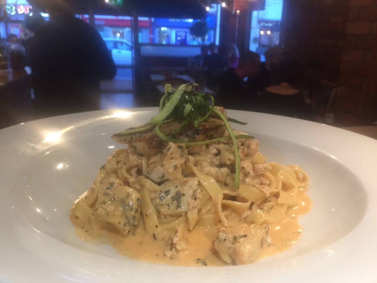 napolita_cafe's tweet photo. #cafenapolita #chicken #tagliatelle #handmade #homemade #pasta #freerange #fresh #ingredients #bristol #bristolfood https://t.co/G3Q9hxOCei