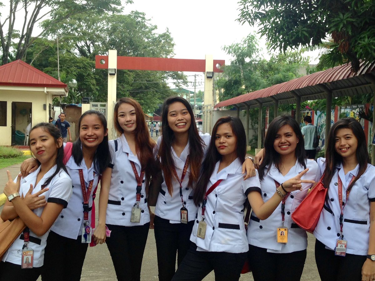 SanchezEunice's tweet photo. Yey ❤️ nakumpleto din ng nakauniform 😍 #TeamJesus7 https://t.co/y0YBDk02P7