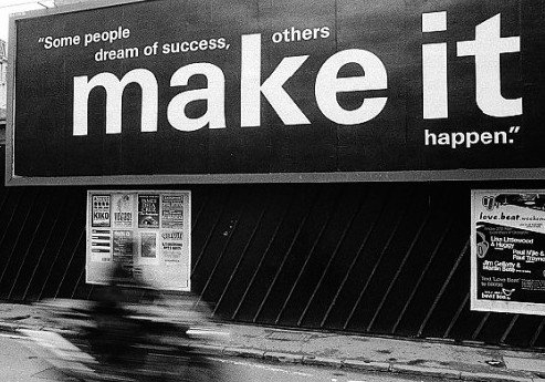 theHDagency's tweet photo. Let’s all decide to make every dream we have a reality today! #MotivationalMonday https://t.co/kYQUNSiSKQ