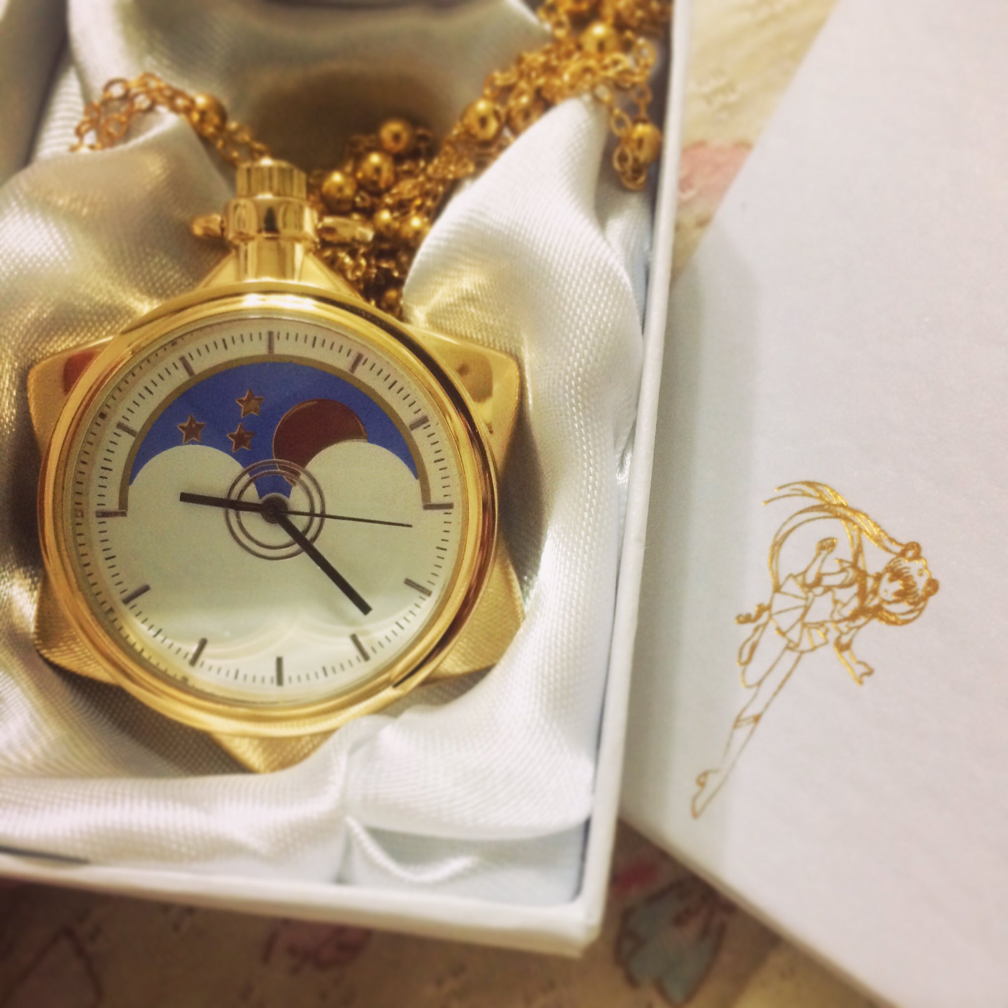 Q-pot.セーラームーン ☆ムーンフェイズの懐中時計 ☆限定 Sailor Moon