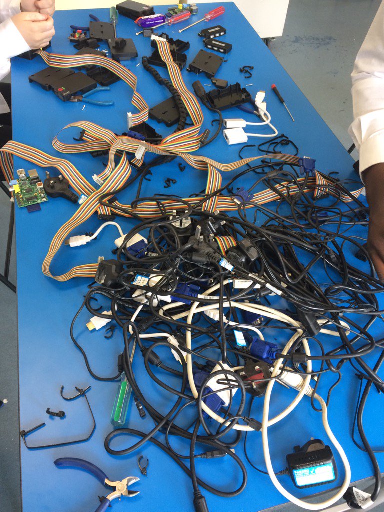 moth754's tweet image. Recycling old #RaspberryPi ones for use with #googlecoder