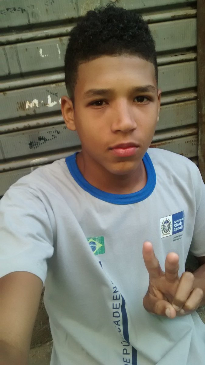 Albertocarlosb3's tweet photo. Os covardes morrem várias vezes antes da sua morte, mas o homem corajoso experimenta a morte apenas uma vez. 🙌✌ https://t.co/7T8s9DkSVj
