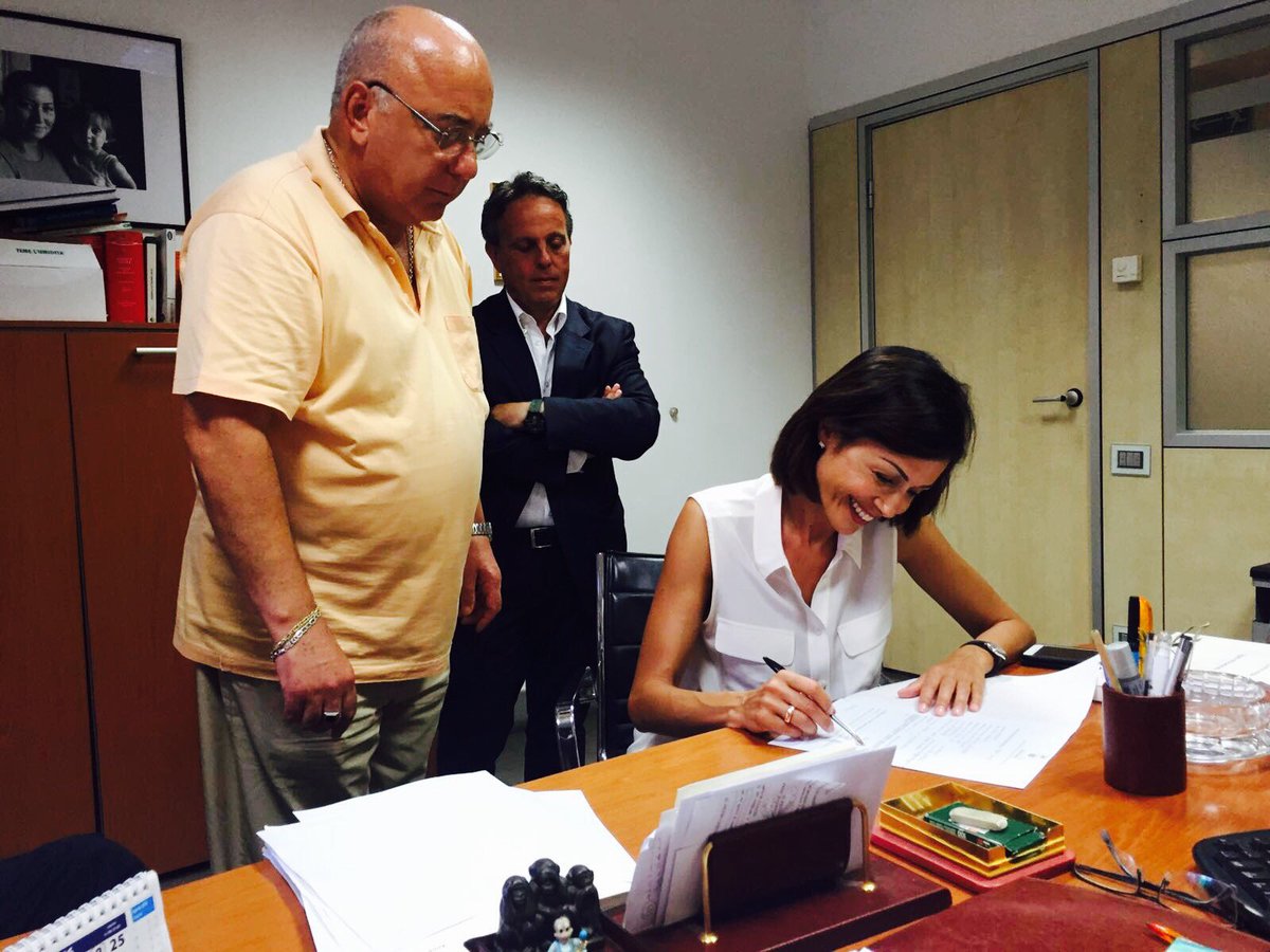mara_carfagna's tweet photo. Finalmente ci siamo! accettata eleggibilità, sono consigliere comunale di Napoli! https://t.co/ZJaOafDjDn