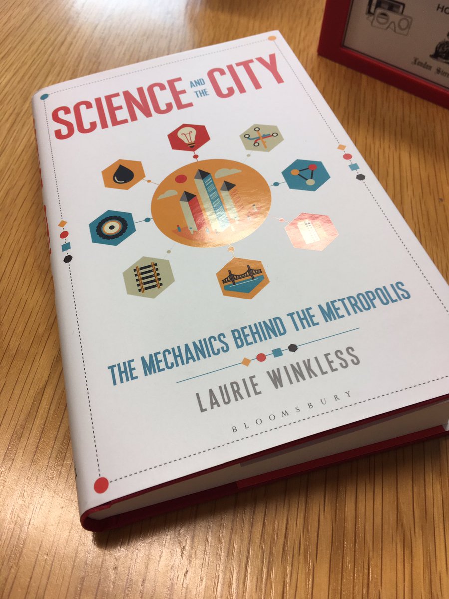 FunSizeSuze's tweet image. Spotted at work! First feel of @laurie_winkless' new book @ScienceAndCity! Out next month - order now!