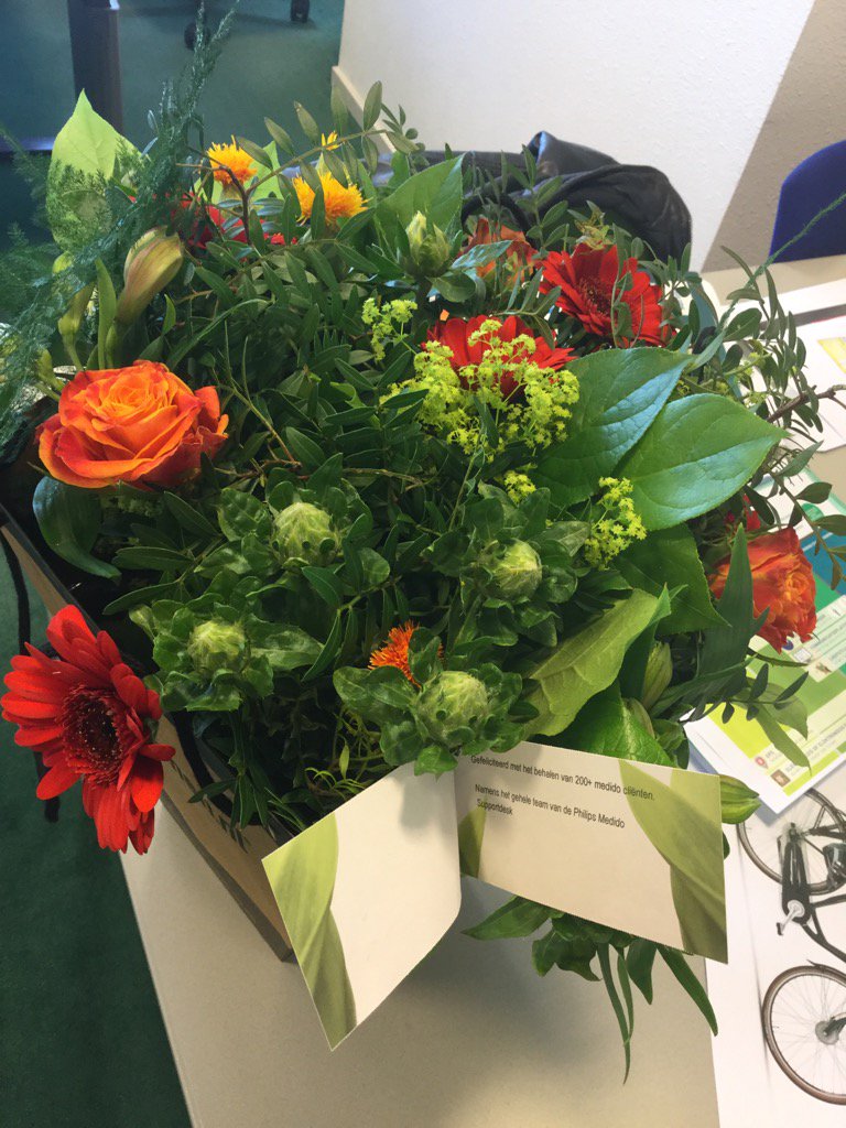 innovatiewpzz's tweet photo. Net blij verrast door Philips Support Desk met een mooie bos bloemen. De 200ste Medido client! https://t.co/tBIku2s1mk