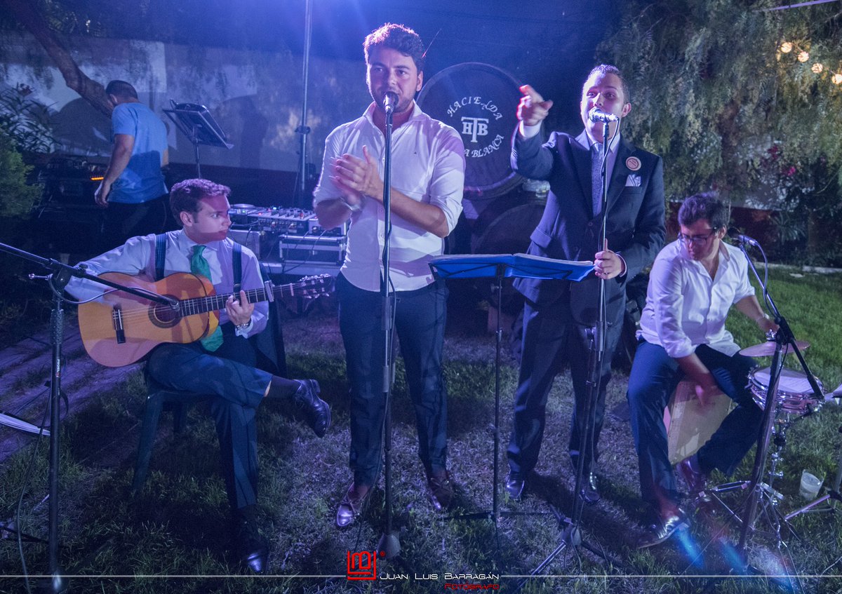 gzaguan's tweet photo. ¡Muchas gracias a Juan Luis Barragán por sus fotos del pasado sábado en la boda de Cristian y Mari Ángeles! https://t.co/3Ub91O1tBY