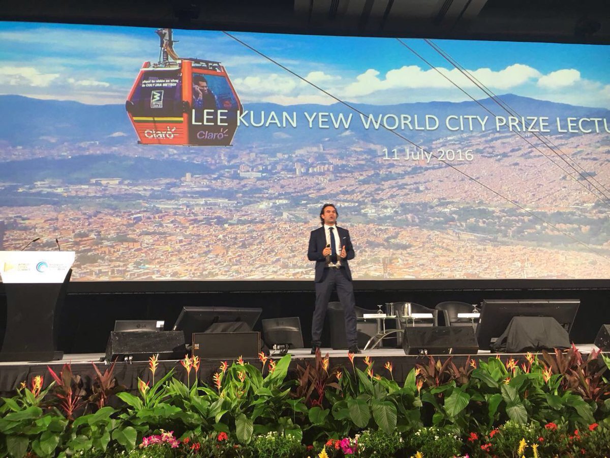 Telemedellin's tweet photo. #NoticiasTM Medellín es reconocida con el "Nobel de las ciudades" https://t.co/j0bcTLtxxO https://t.co/CJ2vnzRd53