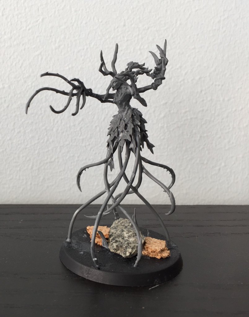 aomame_shiba's tweet photo. The start of my Warband. One Branchwraith very much inspired by the awesome work of @kelfrei https://t.co/BRe2qcYNF4