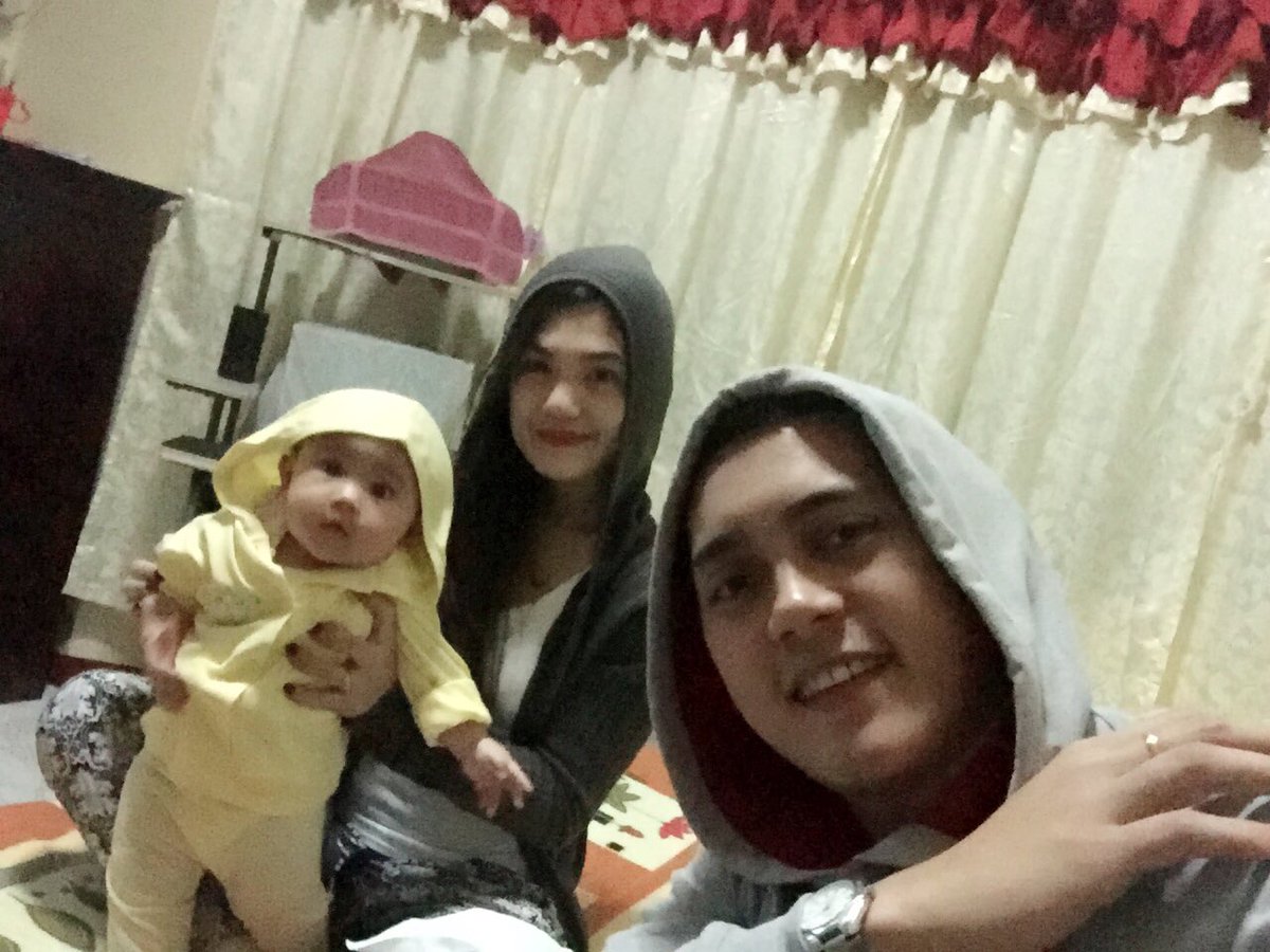 dhineyulo's tweet photo. cold evening 🤗 #💕 #weatherjacket #teamcasiño #matchymatchyootn 👨‍👩‍👧 https://t.co/atkVrdDyCv
