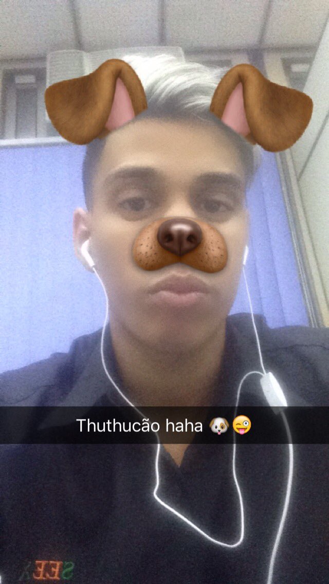 ethuglife09's tweet photo. Nada pra fazer no trabalho da nisso haha #bomdia https://t.co/kRRywbsQSk