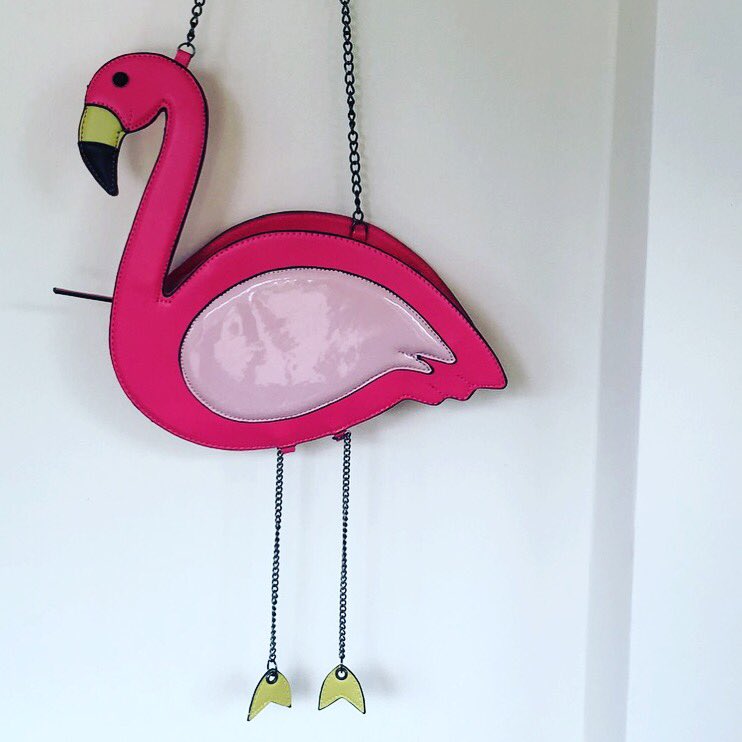 LCRvintage's tweet photo. Yes I can't believe im@selling this either 😍💕🙈 Flamingo Shape Bag https://t.co/S8JXxjPhdI #ebay #flamingobag https://t.co/fXJoPFwRTG