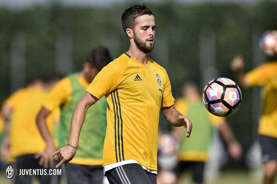 Bagaimana pekan pertama <a href="/Miralem_Pjanic/">Miralem Pjanic</a> di Juve? Temukan jawabannya saat ia menemui media besok pada 19.30 WIB.