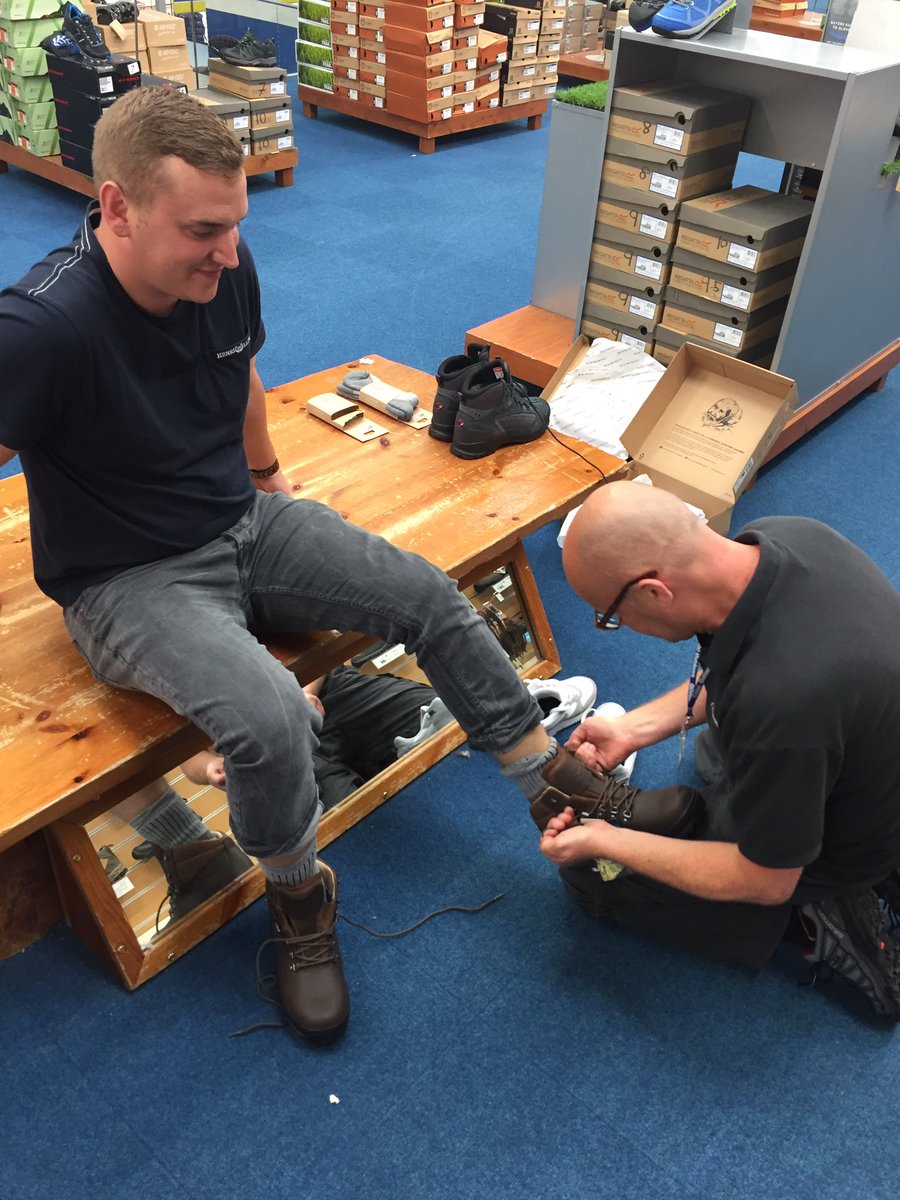 This is either impeccable service at <a href="/GOoutdoors/">GO Outdoors</a> or @geoffhatko is just being a diva. It's the diva thing.