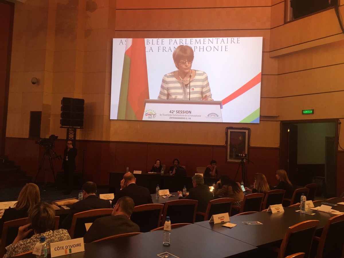 APFfrancophonie's tweet photo. Rapport du #trésorier présenté par @Anne_Brasseur #42APF #Madagascar @pterrasse https://t.co/vDeGYGaP58