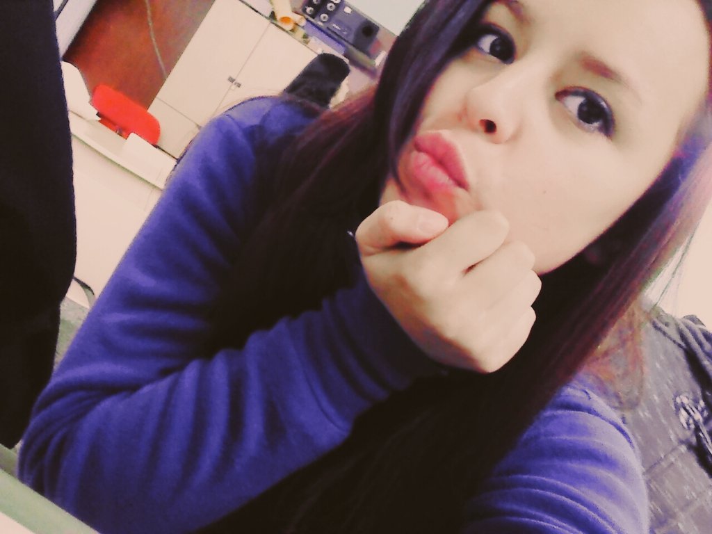 heyroo_'s tweet photo. no se que es mirar a la cámara https://t.co/JKIt35piWH