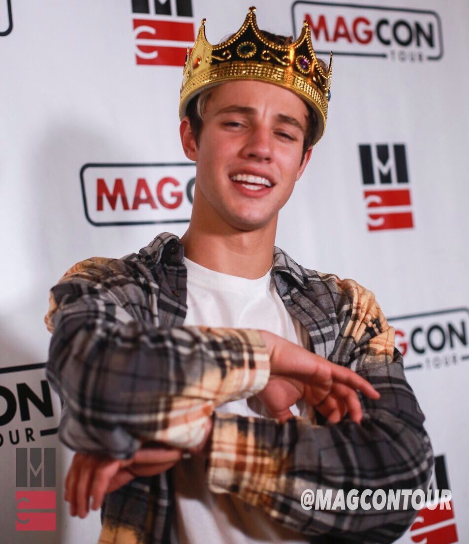 MOONWDALLAS's tweet image. My #TeenChoice for #SocialMediaKing is @camerondallas 

RT TO VOTE