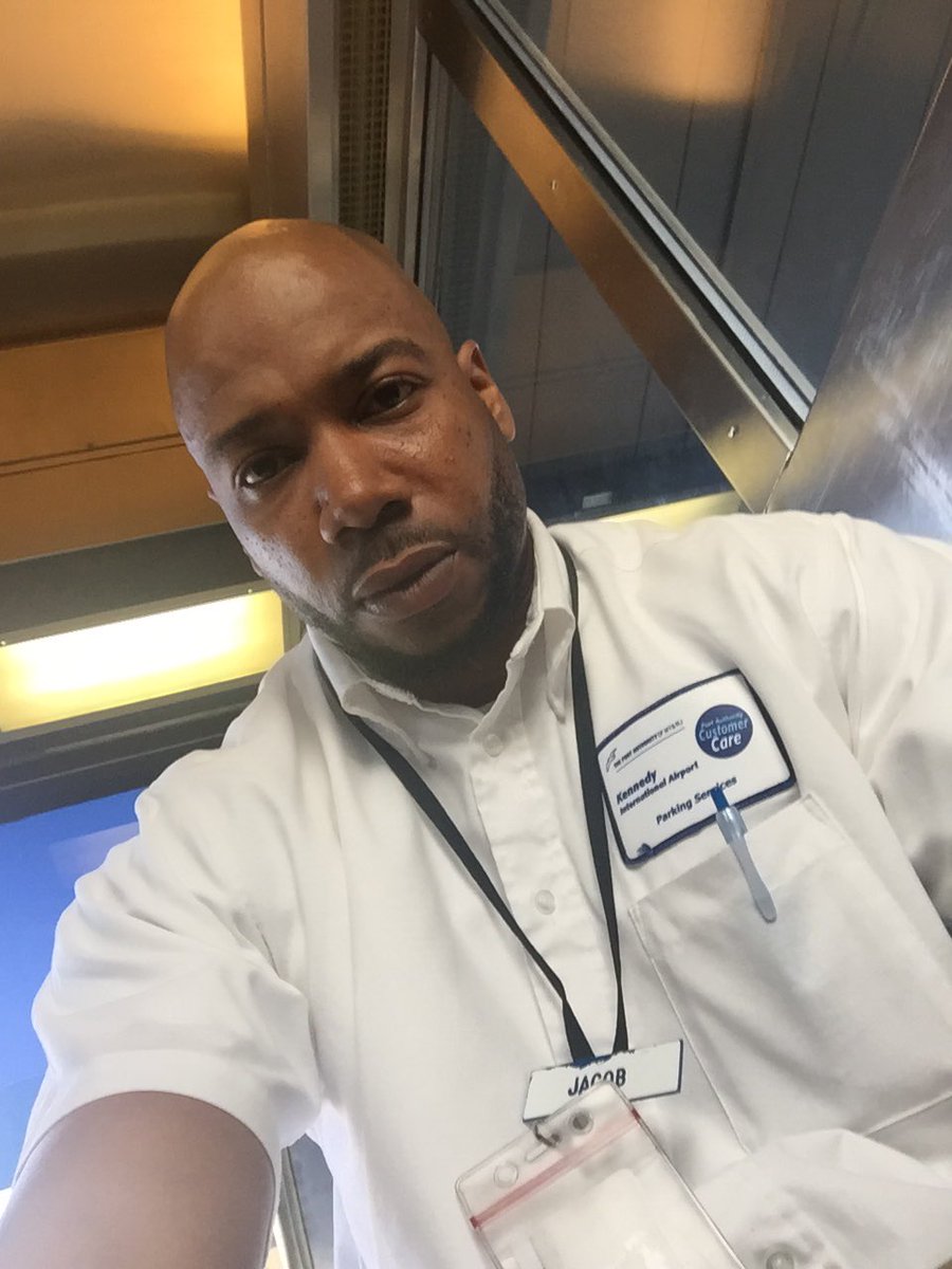 KlearVue_59's tweet photo. #WorkFlow #JFK #SupervisorLife #ABM ... Old pic, I'm off the clock ππ½π¨βπ½οΈ π #KoolJay https://t.co/gRsukftWFO
