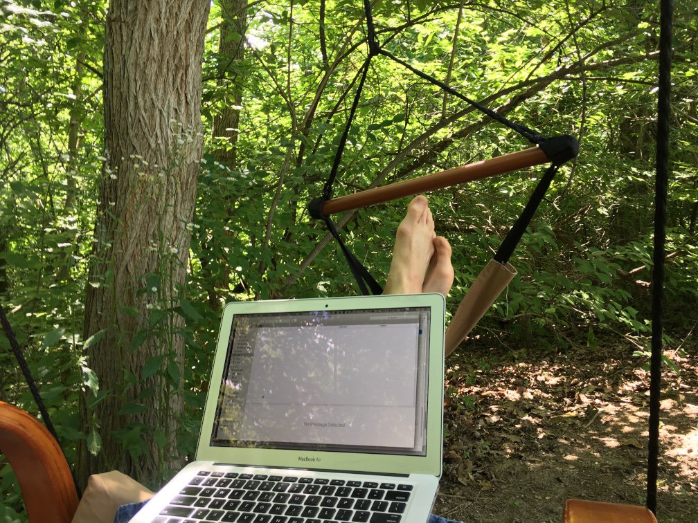 DougSjoquist's tweet photo. my office 102chair keeps spinning to the wrong orientation #backyardproblems https://t.co/nDLFbnxKMU