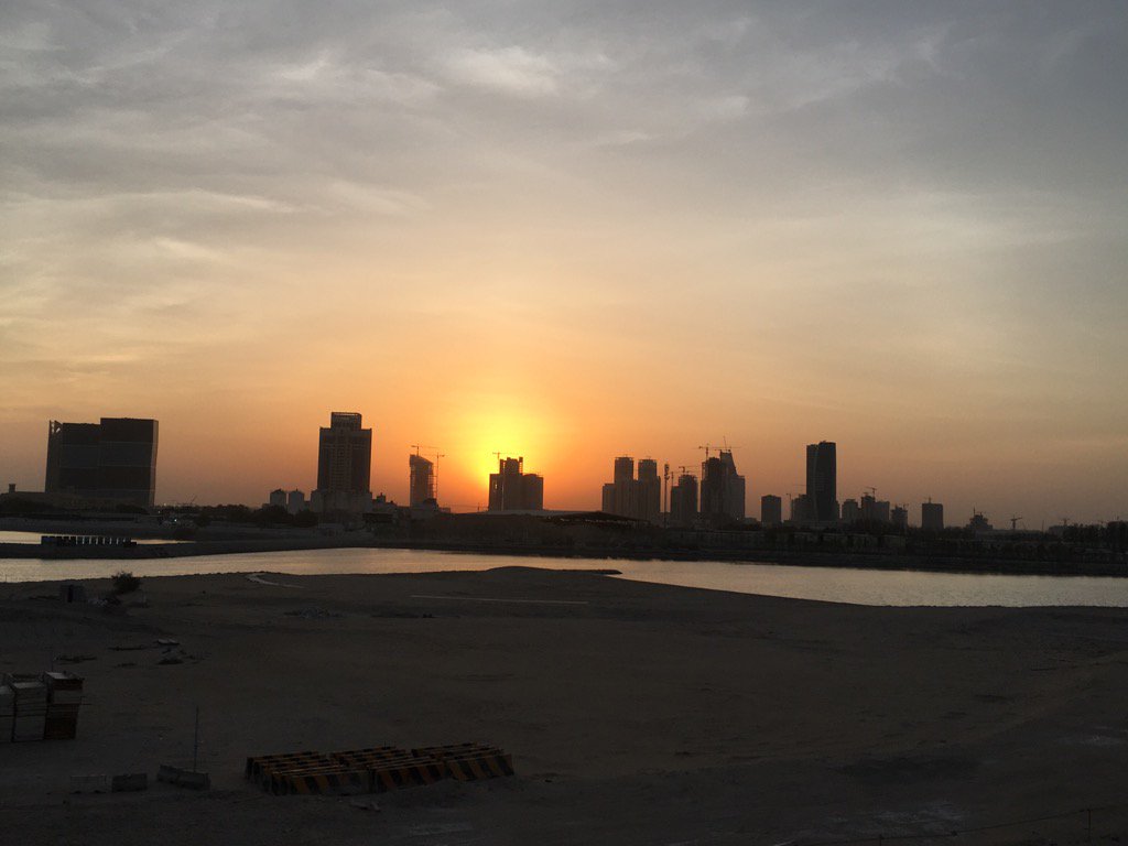 qtrbion's tweet photo. @qatarday @ThePearlQatar #qanatquartier #sunset Glowing sunset from my balcony https://t.co/RG0SfdoSdh