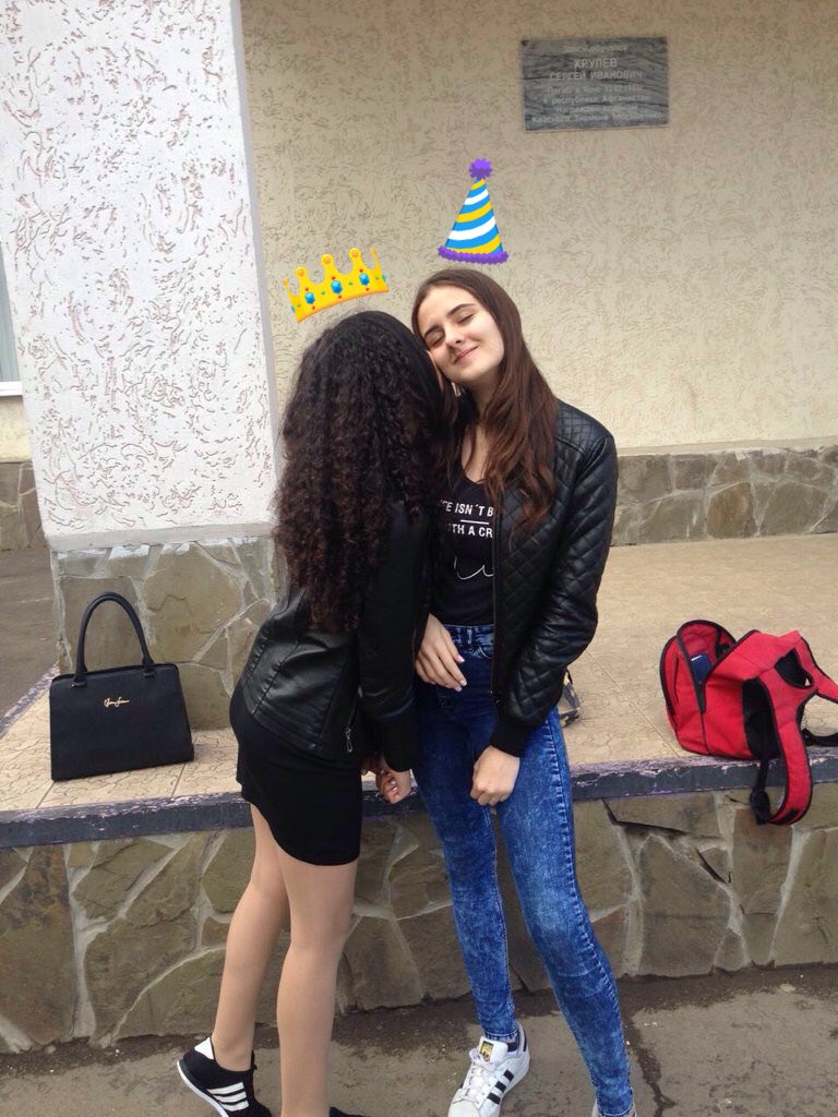 alinaxy01 tweet picture