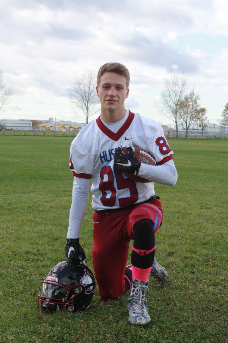 chatfootball's tweet photo. https://t.co/pGfVj5lSE4 PROSPECT VIDEO: Nathan Desnoyers (WR - Sturgeon Heights) #MBfball #CLASS2017 #WHSFL https://t.co/ZxtJfWTZHA