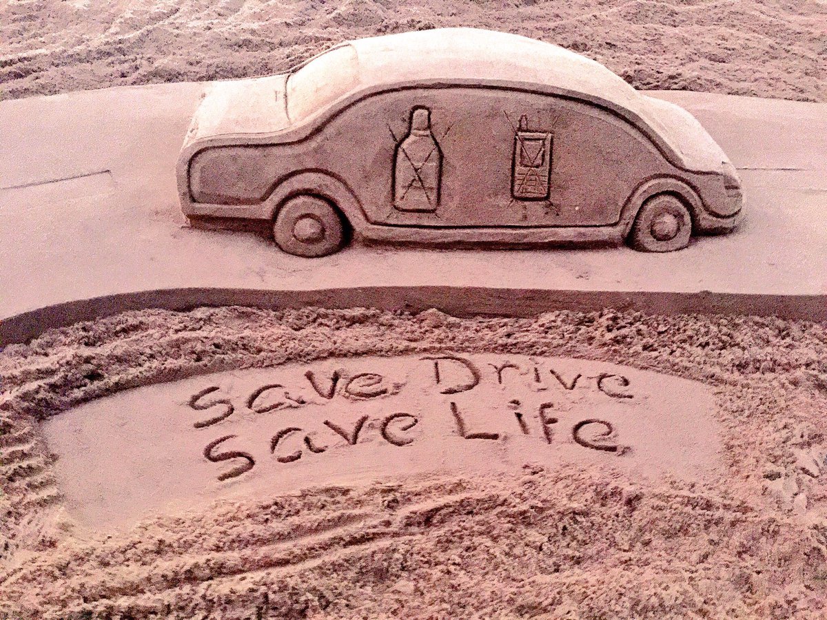 sudarsansand's tweet photo. My SandArt with message #SafeDrive #SaveLife an appeal https://t.co/H4X0PoZBLT