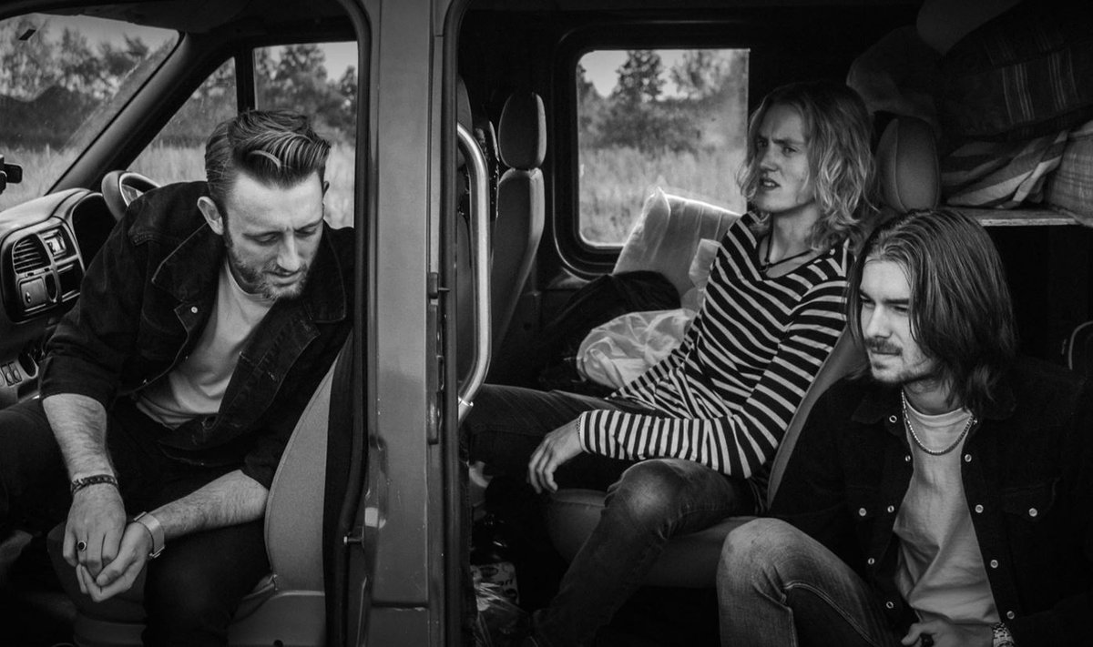 Students @ Home tomorrow night 7pm, Resurrection Chapel, HTB Brompton Road. Ed Tan will be speaking about community.