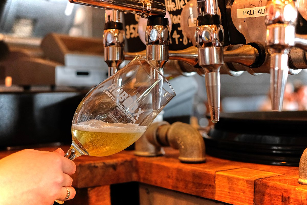 We stock an ever-changing selection of great craft beers; on draft, in bottles or cans, whichever you prefer #Hubbox