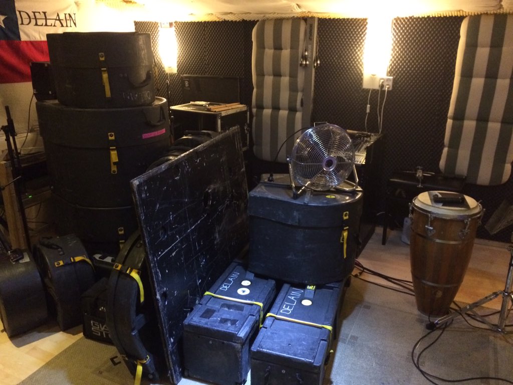 Empty car, studio one big mess ;)!  #Hardcase all over the place!