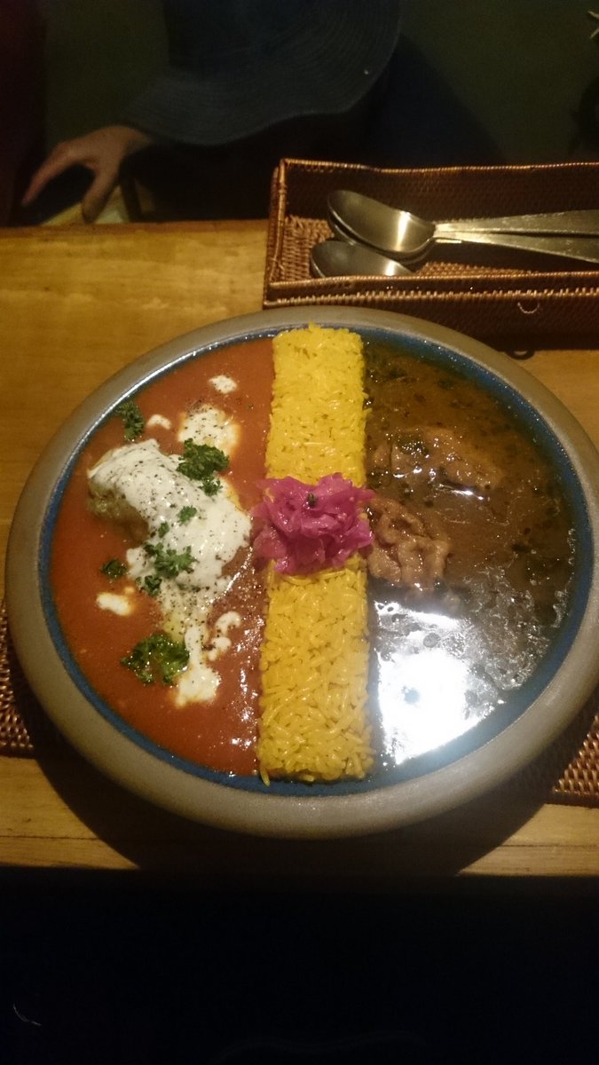 激戦区 大阪のおすすめカレー10選 カツの有名店も登場 Comolib Magazine