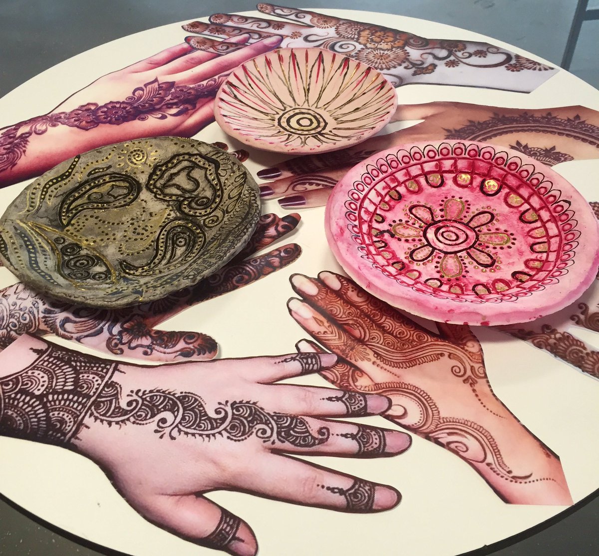 EmmaFAllen1's tweet photo. Fabulous artwork by the young people @DarwenVale #amplifylaunch https://t.co/WukBOvWnDq
