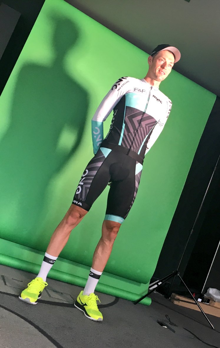 No rest for the wicked, the squad have arrived at the team hotel in #Poland &amp; go straight into a race photo call.