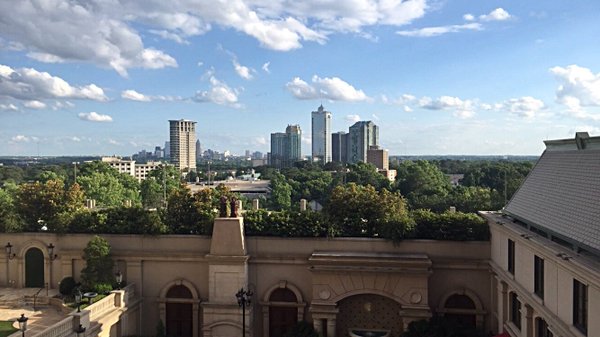 StRegisAtl's tweet image. Views for days at the Best Address. #mondaymotivation #stregis #stregisatl (PC: @gstut9 )